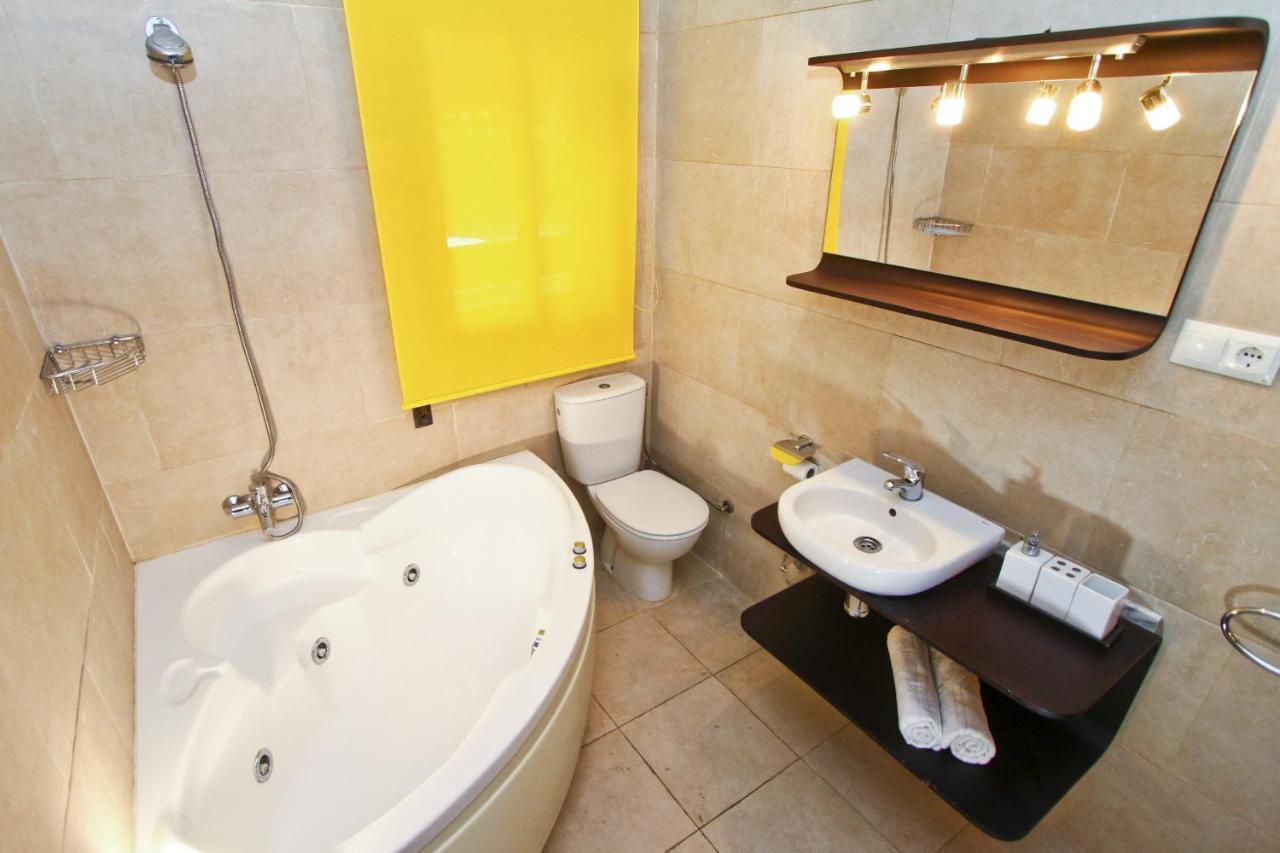 New Play Lake Villa Salou Ngoại thất bức ảnh