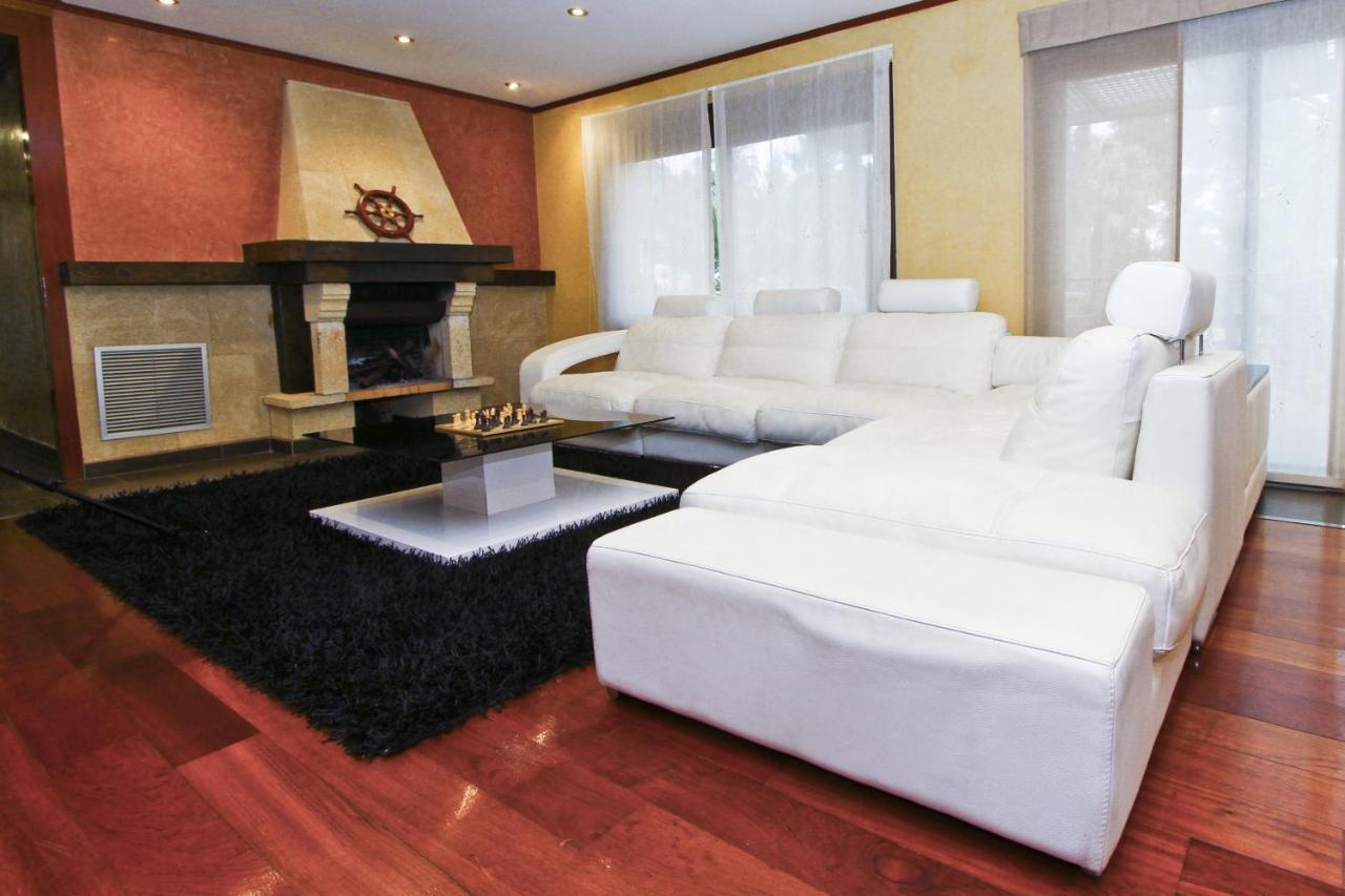 New Play Lake Villa Salou Ngoại thất bức ảnh